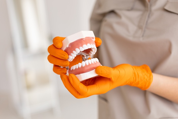 Can Acrylic Dentures Be Repaired?